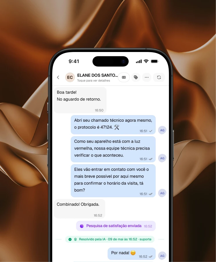 Conversa no WhatsApp resolvida pela IA — chamado técnico aberto com protocolo 47124 e pesquisa de satisfação enviada